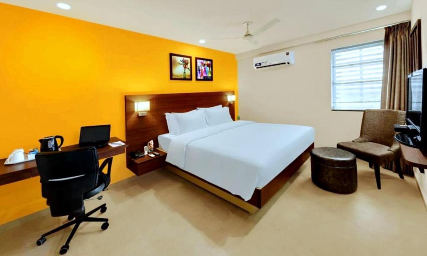 Best Western Alkapuri, Vadodara Esterno foto