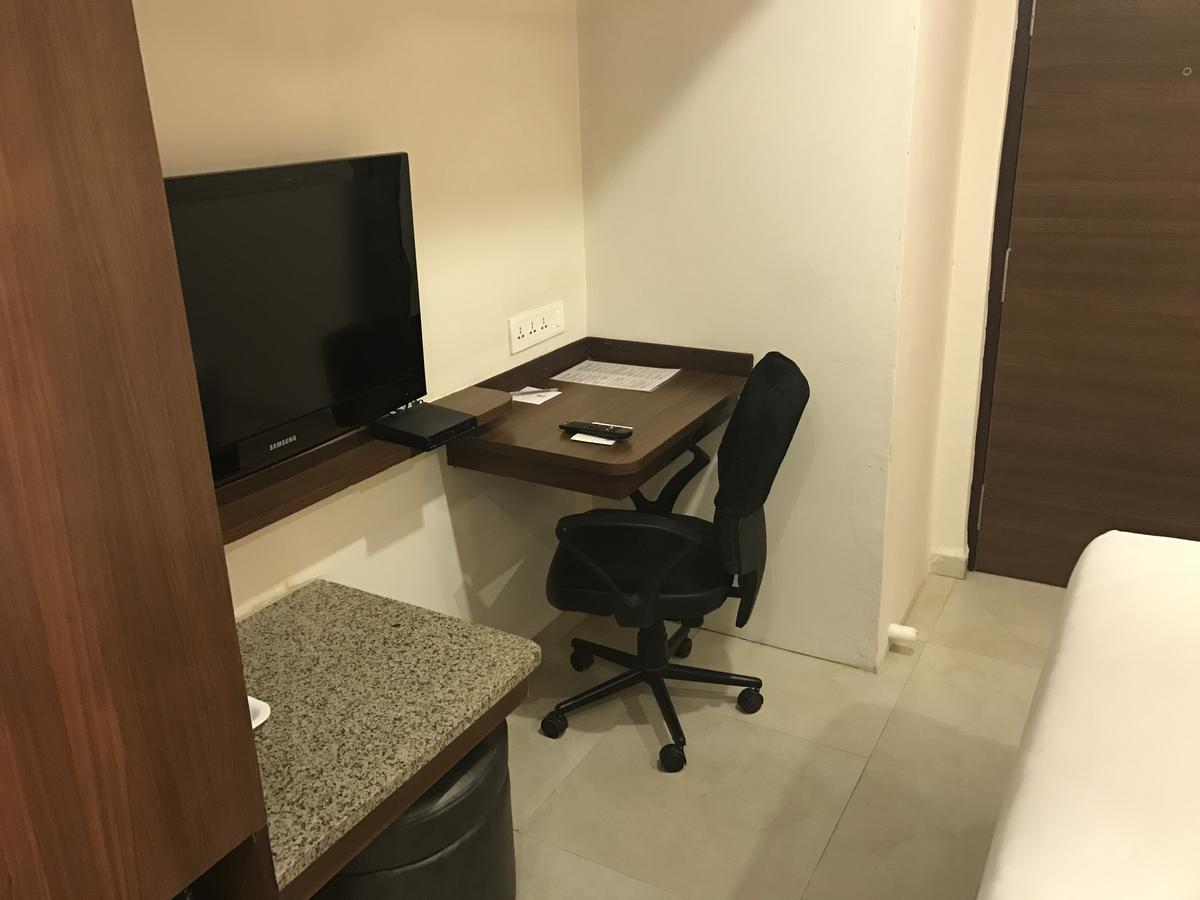 Best Western Alkapuri, Vadodara Esterno foto