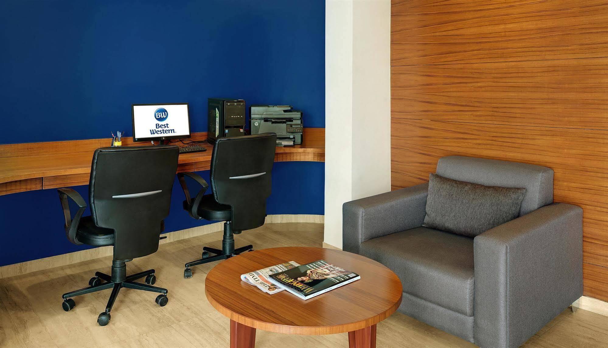 Best Western Alkapuri, Vadodara Esterno foto